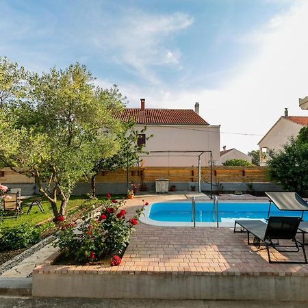 Vacation Home Duilo Donji Zemunik Exterior photo