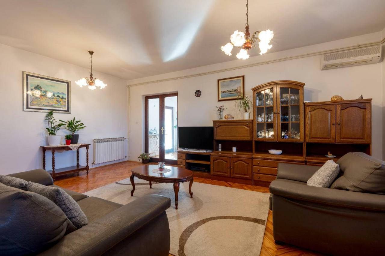 Vacation Home Duilo Donji Zemunik Exterior photo